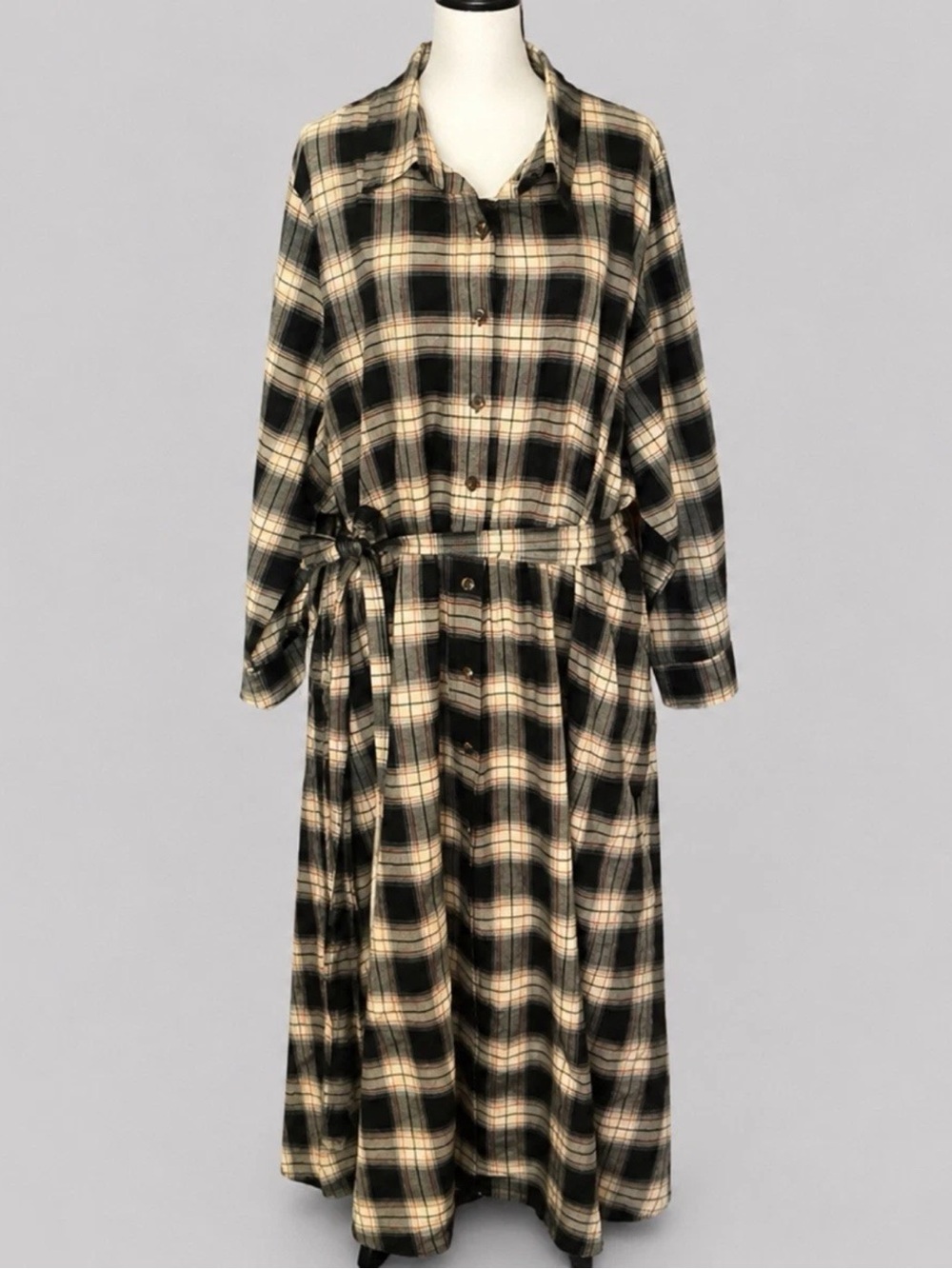 BloomChic Black & Cream Plaid Button-Front Midi Dress